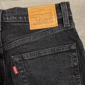 Levi’s Ribcage Jeans